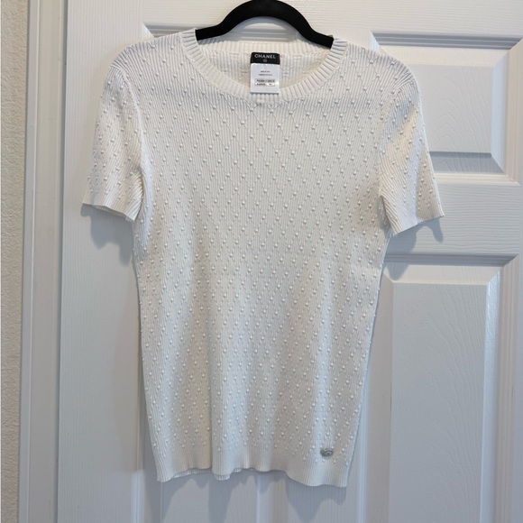 CHANEL Elegant Cream Cardigan Set - Picture 11 of 16